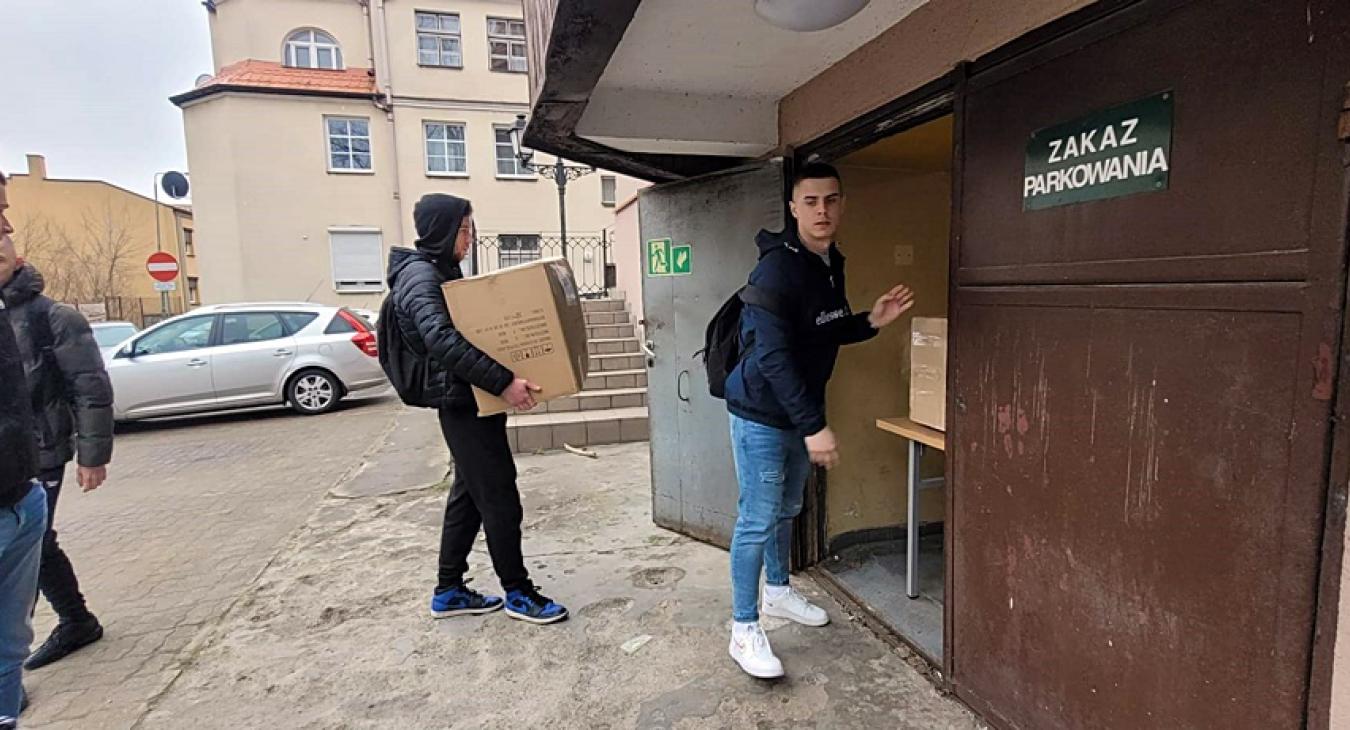 SOLIDARNI Z UKRAINĄ – ZBIÓRKA CHARYTATYWNA