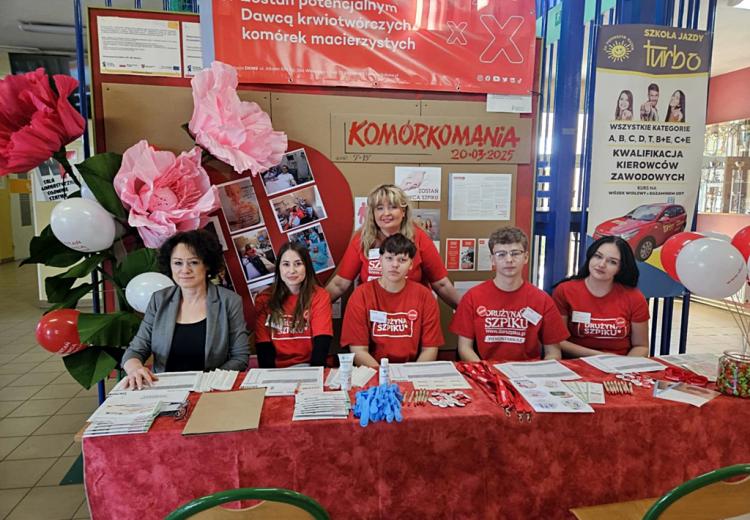 "Komórkomania" Szkolna Drużyna Szpiku w akcji